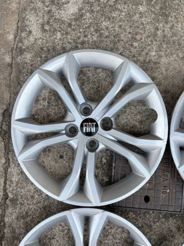 Jogo calotas originais Fiat Argo aro 15