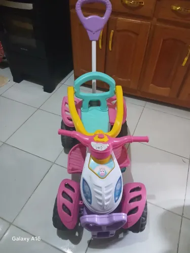 Triciclo de bebê 