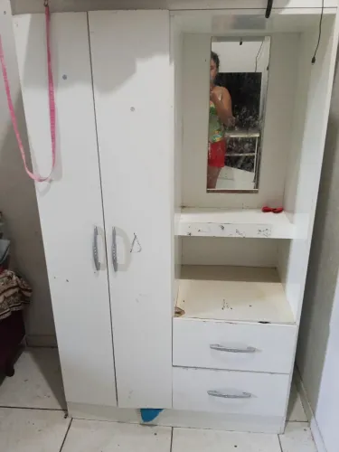 Vende se um guarda roupa