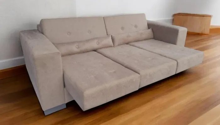 Sofá retrátil 3 lugares cobertura nova com 2.10 largura 