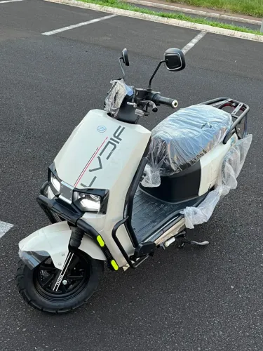 Scooter elétrica novíssima 1000w suporta até 180kg autonomia de 50km
