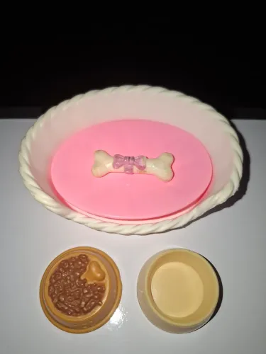Kit de acessórios para cachorro da Barbie.