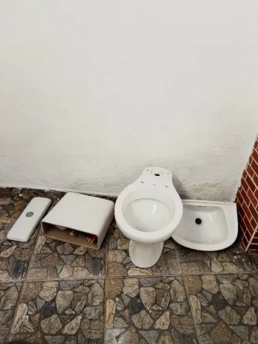 Vendo vaso com pia