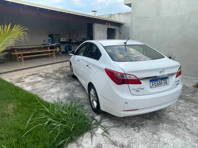 Hyundai HB20S Premium 1.6 Flex 16V Aut. 4P 2015