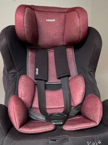 Cadeira para criança que bota né carro