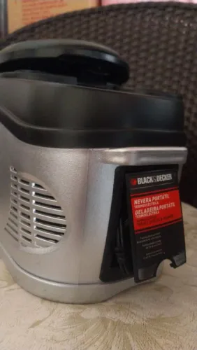 Black Decker NEVERA PORTATIL