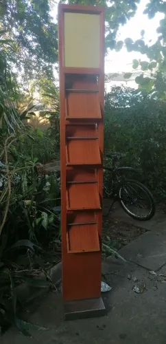 Estante para livros de Madeira