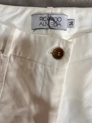 Calça off white Ricardo Almeida