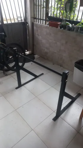 Barra de Flexão / Barra Fixa de Parede Reforçada - Excelente Estado