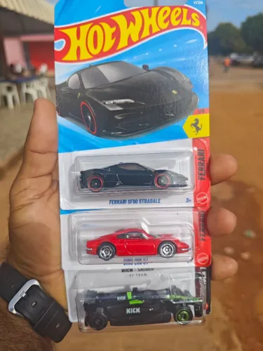 Trio de hot Wheels 