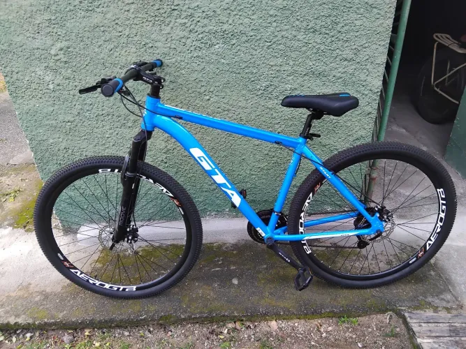 Vendo bicicleta nova