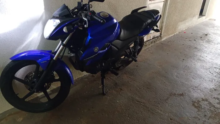 MOTO YAHAMA FAZER 150