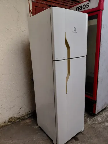 Geladeira Electrolux frosf free