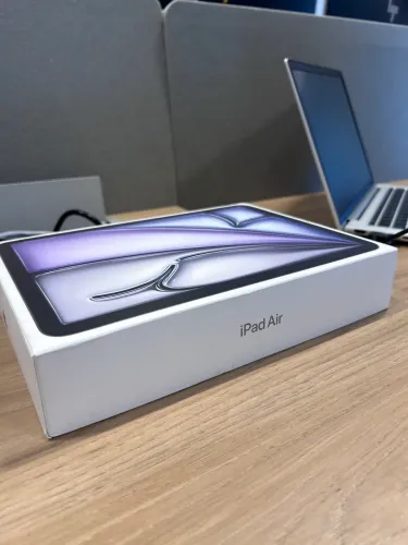 Novo iPad Air 128GB M4 - lacrado, na caixa. Nunca usado !