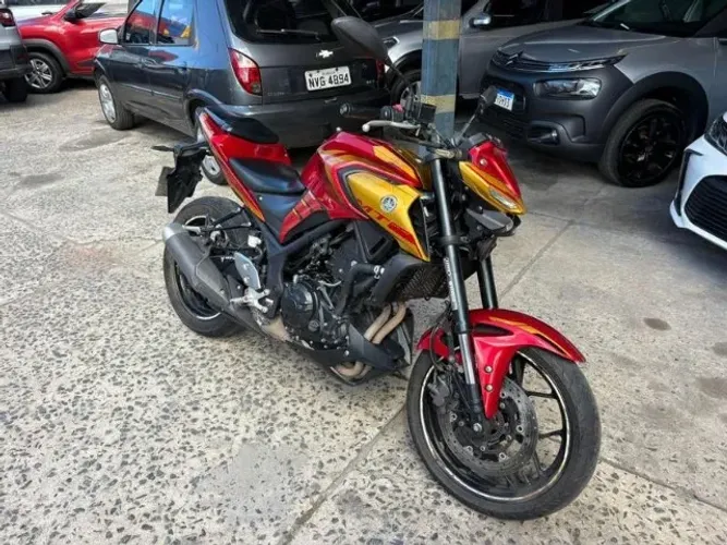 Yamaha MT03 Homem de Ferro