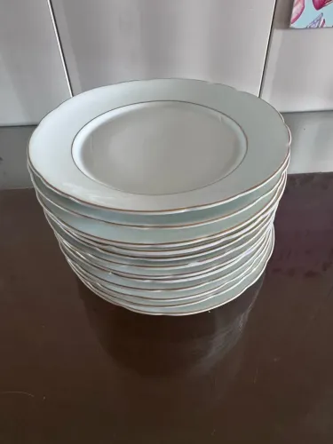 Conjunto de pratos de sobremesa de porcelana