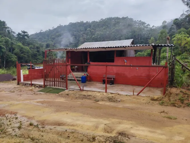 Chácara Araguaia/ marechal Floriano com córrego 