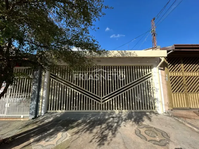 CASA RESIDENCIAL NO BAIRRO VILA MONTEIRO COM 4 DORMITÓRIOS.