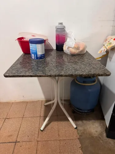 Mesa de granito simples 