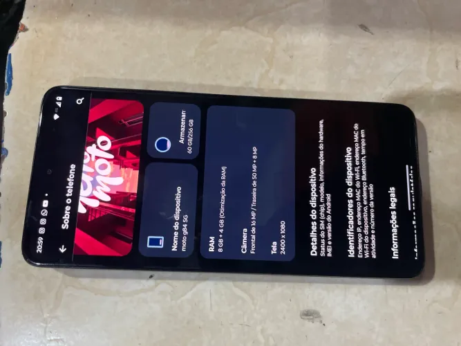 Moto G84