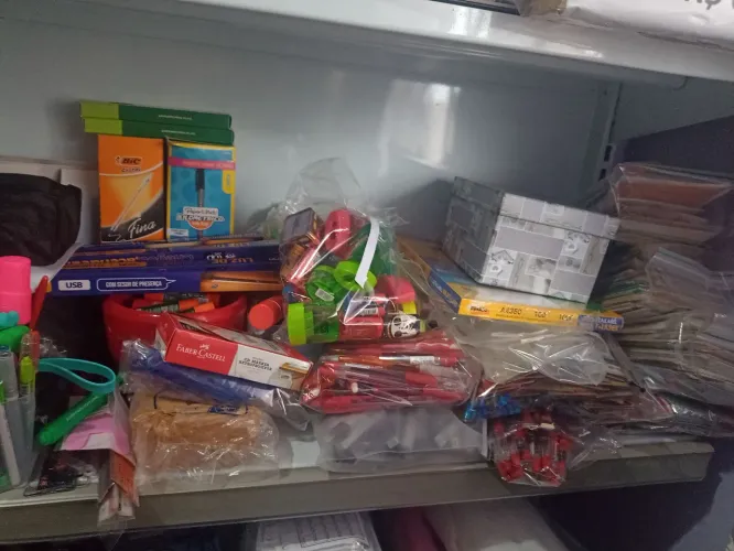 Lote de papelaria a venda