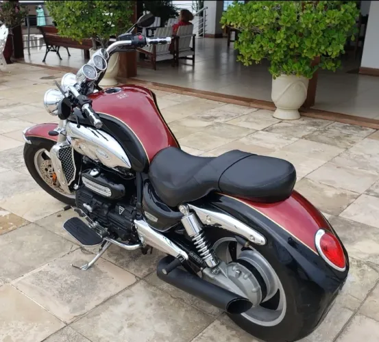 TRIUMPH ROCKET III CLASSIC