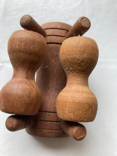 Aparelho de massagem de madeira