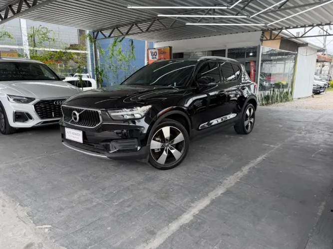 Volvo XC40 XC 40 T-4 Momentum 2.0 190cv FW 2020