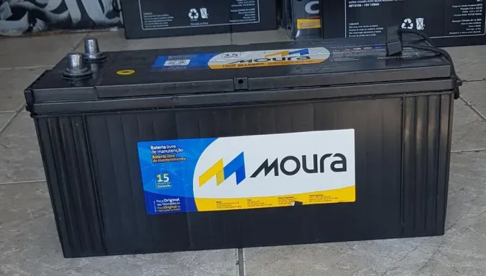 Bateria Moura 150Ah automotiva
