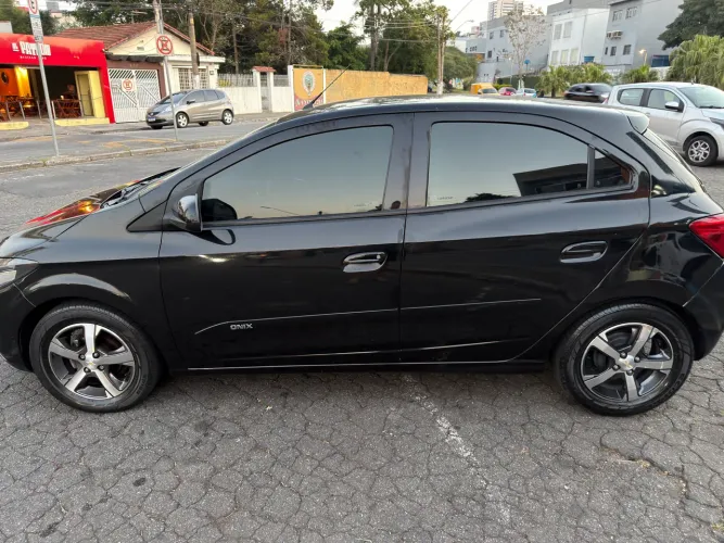 Chevrolet Onix Hatch LTZ 1.4 8V Flex Mec. 4P 2018