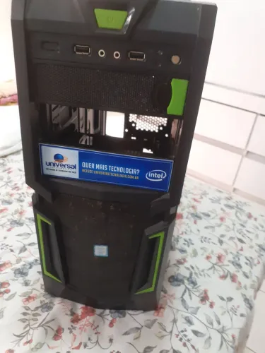 Vendo Gabinete de desktop (CPU).