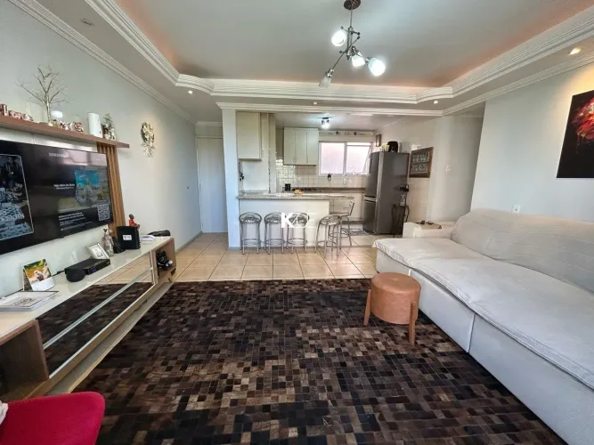 Apartamento à venda - 3 dormitórios, ótima localização e vaga coberta