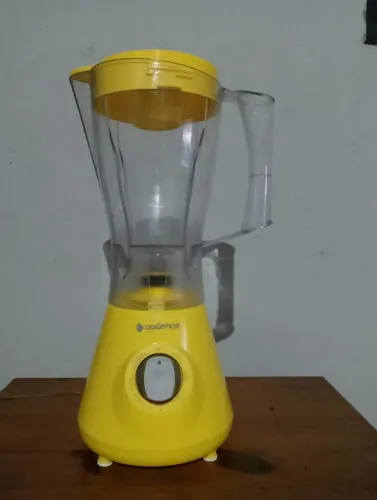 LIQUIDIFICADOR CADENCE AMARELO ? MODELO DE: 800W (Colors Evolution)