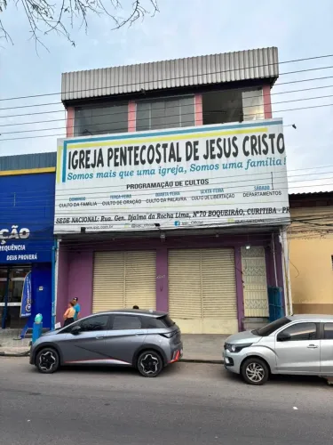Alugo prédio comercial com 3 andares na av. Grande Circular com 750m2