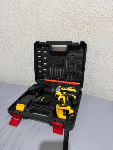 Furadeira Parafusadeira 21v com impacto 
