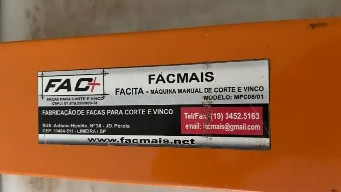 Maquina corte e vinco manual