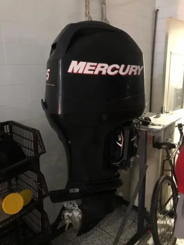 Motor Mercury 115 HP 4T Injetado