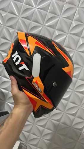Capacete KYT COUSER