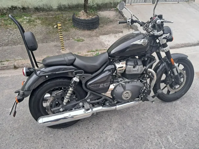 Super Meteor 650 com 3.700km rodados