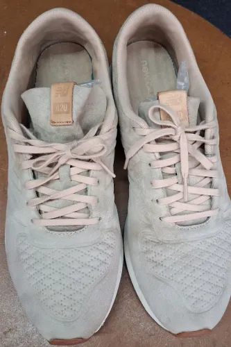 Tenis original New balance 43 palmilha 30 cm