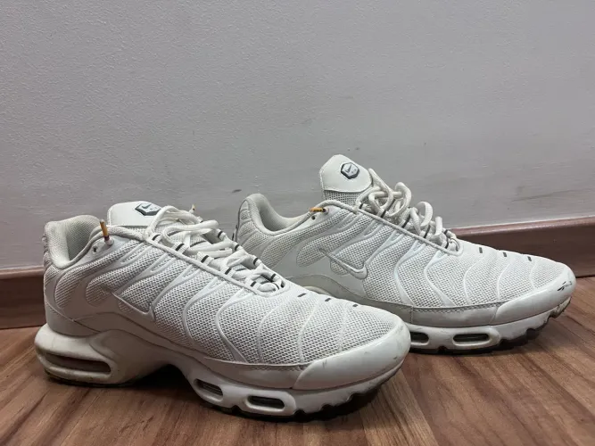 Tênis Nike Tn