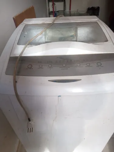 Máquina Brastemp com defeito.