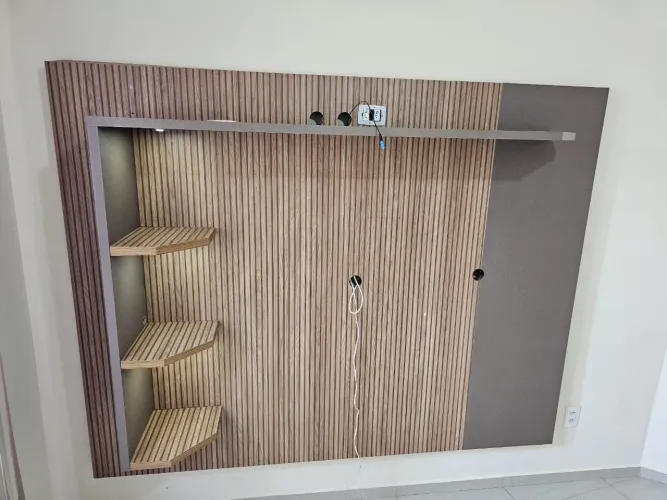 Painel em MDF com luz.