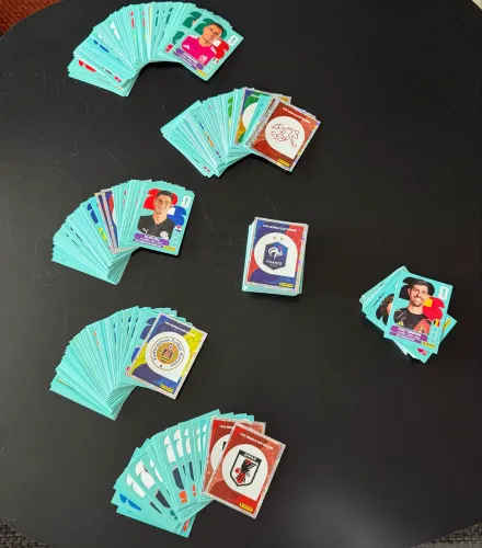 200 Figurinhas Repetidas Copa 2026 Panini - Jogadores e Logos