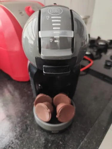 CAFETEIRA DOLCE GUSTO - PRÁTICA E MODERNA
