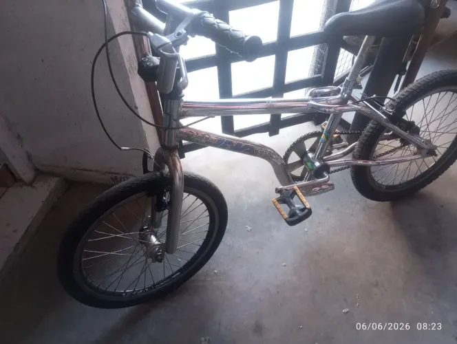 Vendo Bicicleta BMX jNA aro 20