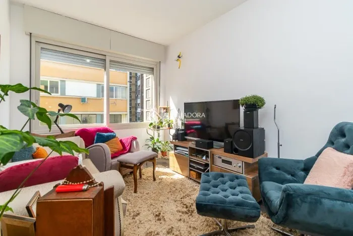 Apartamento com 2 quartos à venda no bairro Centro Historico Porto Alegre