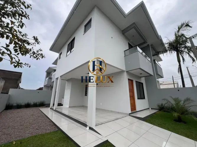 Sobrado para venda com 103 m² com 3 quartos 1 suíte em Areias - São José - SC