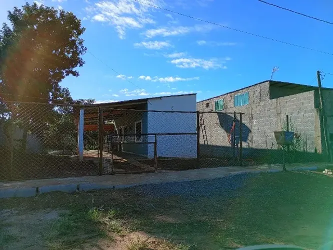 Vendo ou Alugo casa em Altiplano Leste com um quarto+Container suite