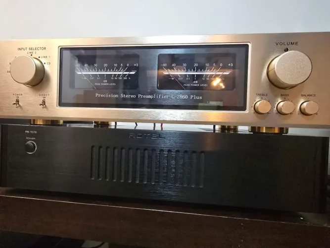 Amplificador rotel rb1572 digital 250 watts 8 omhs e 500 watts
